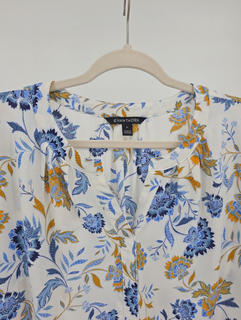 41 Hawthorn Morey Split Neck Floral Blouse | Size Large | NWOT - Picture 5 of 10